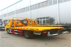 西工附近拖车救援搭电